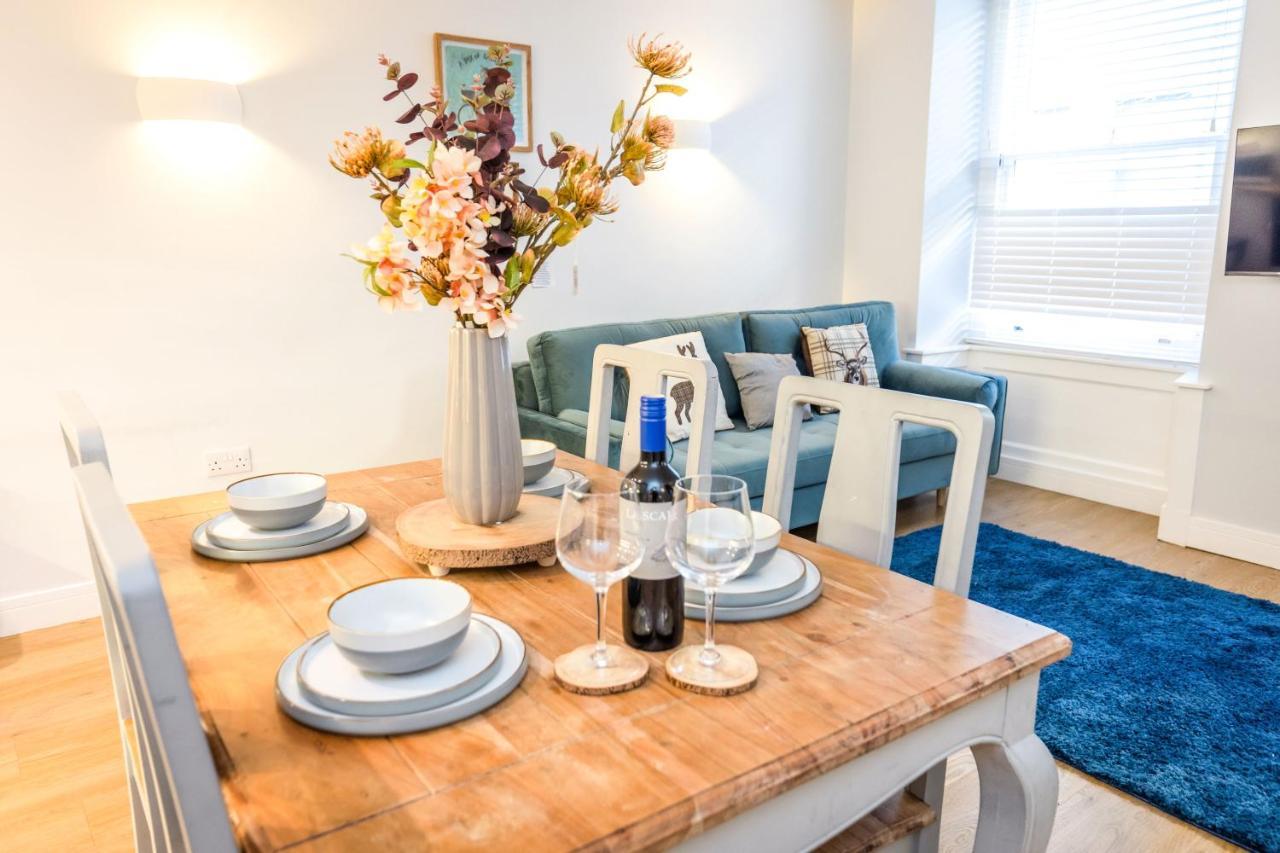 Luxury Modern 3 Bedroom Apartment In City Centre Единбург Екстериор снимка