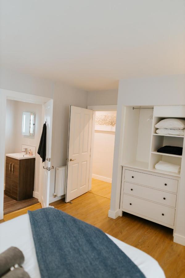 Luxury Modern 3 Bedroom Apartment In City Centre Единбург Екстериор снимка