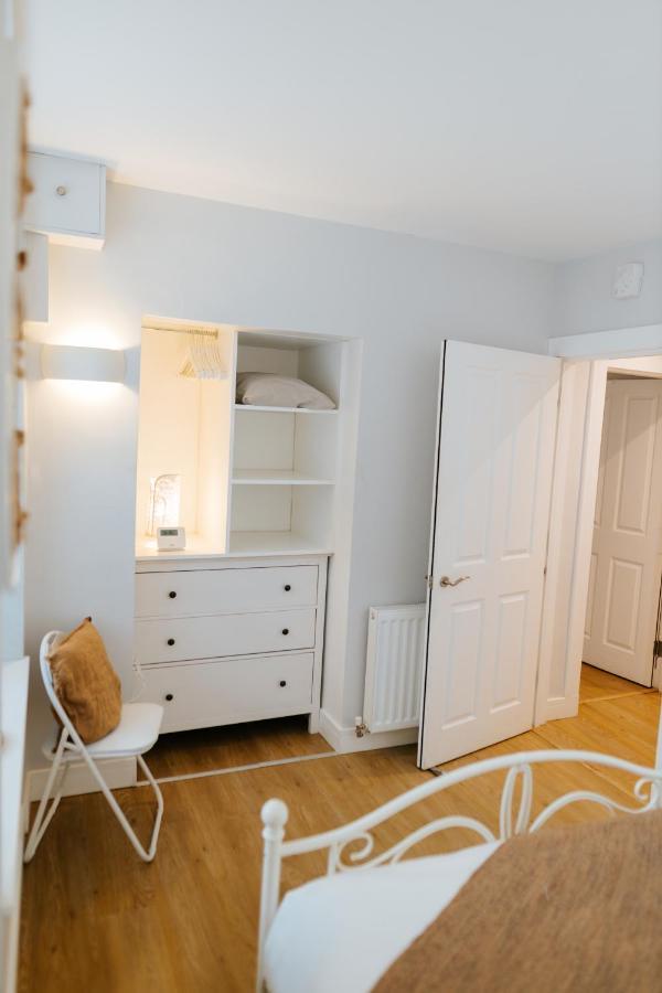 Luxury Modern 3 Bedroom Apartment In City Centre Единбург Екстериор снимка