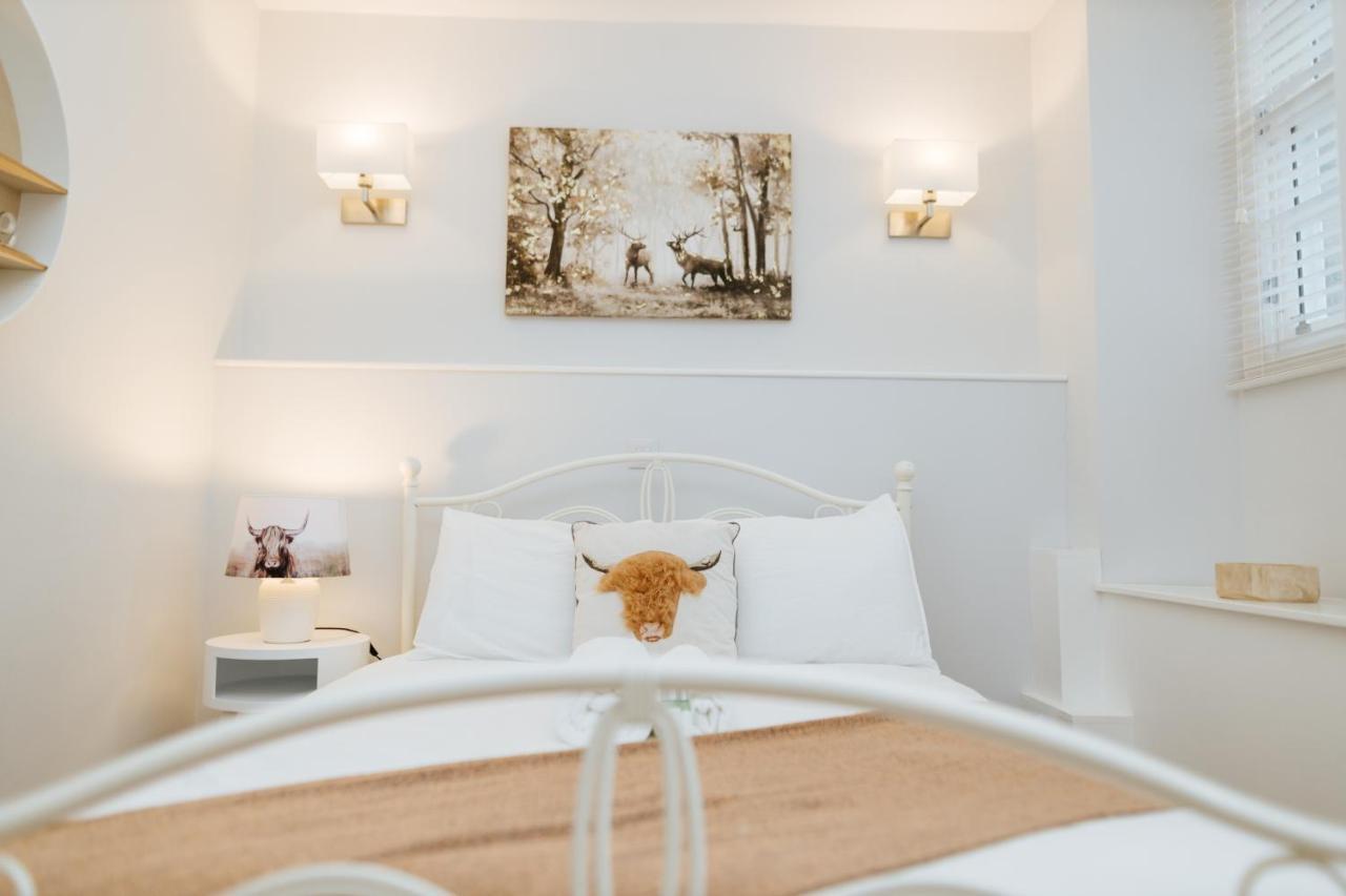 Luxury Modern 3 Bedroom Apartment In City Centre Единбург Екстериор снимка